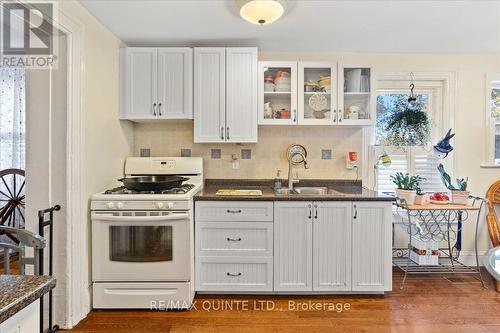 370 Main Street, Prince Edward County, ON - Indoor Photo Showing Kitchen