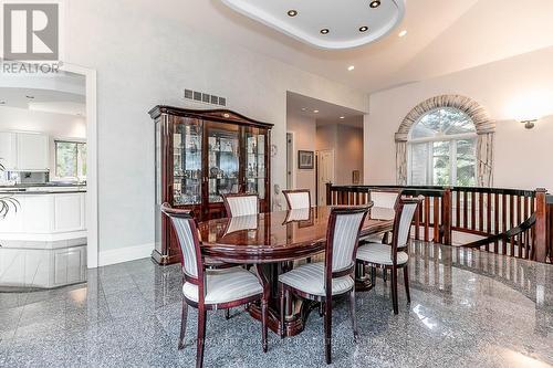 27 Glen Meadow Lane, Richmond Hill, ON - Indoor Photo Showing Dining Room