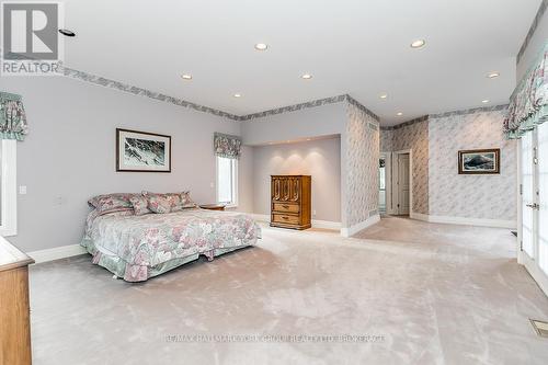 27 Glen Meadow Lane, Richmond Hill, ON - Indoor Photo Showing Bedroom