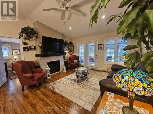 157 New York Ave, Wasaga Beach, ON - Indoor Photo Showing Living Room With Fireplace