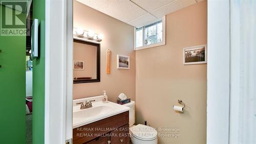 18 Dagwaggi Lane, Curve Lake First Nation 35, ON - Indoor Photo Showing Bathroom