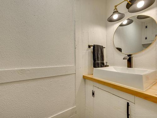 Powder room - 335 Ch. De La Montagne, Saint-Adolphe-D'Howard, QC - Indoor Photo Showing Bathroom
