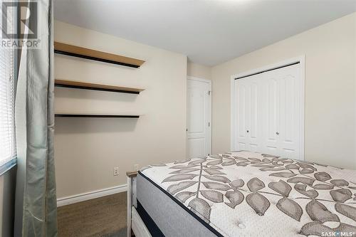 619 Brookhurst Court, Saskatoon, SK - Indoor Photo Showing Bedroom