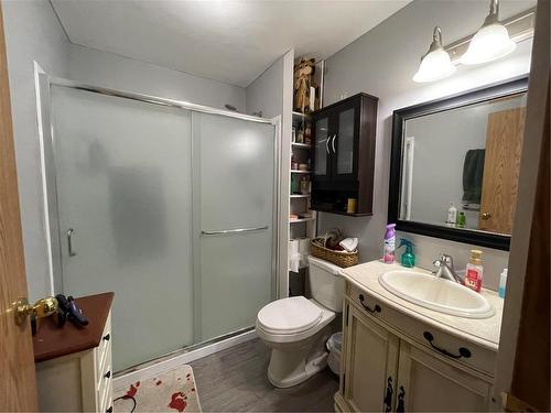 Swan River, Manitoba - Indoor Photo Showing Bathroom