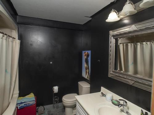 491 Harstone Drive, Thunder Bay, ON - Indoor Photo Showing Bathroom