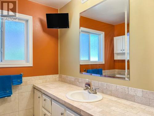 73 Harbour Key Drive, Osoyoos, BC - Indoor Photo Showing Bathroom