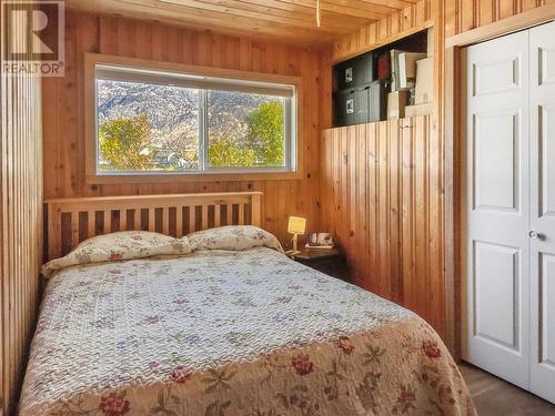 73 Harbour Key Drive, Osoyoos, BC - Indoor Photo Showing Bedroom