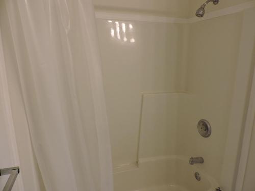 468 Kimberley Avenue N, Greenwood, BC - Indoor Photo Showing Bathroom