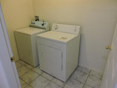 468 Kimberley Avenue N, Greenwood, BC - Indoor Photo Showing Laundry Room