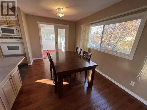 5207 Sunset Drive, Fort Nelson, BC - Indoor Photo Showing Dining Room