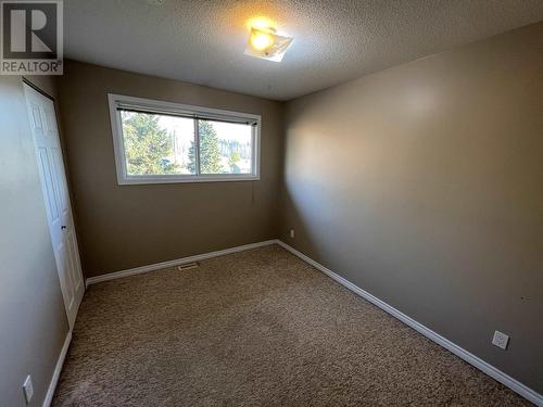 5207 Sunset Drive, Fort Nelson, BC - Indoor Photo Showing Other Room