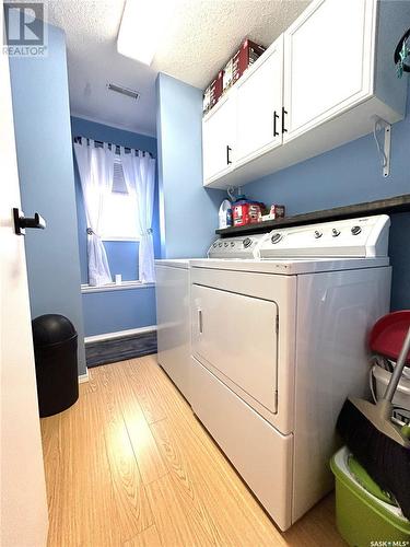 52 Harrigan Crescent, Maple Creek, SK - Indoor Photo Showing Laundry Room
