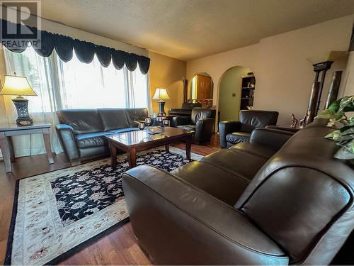2880 Roberts Road, Fort St. James, BC - Indoor Photo Showing Living Room