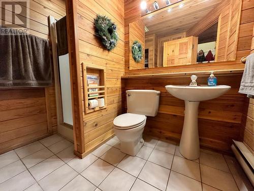 2880 Roberts Road, Fort St. James, BC - Indoor Photo Showing Bathroom