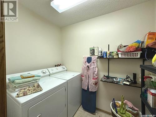 303B 5Th Street, Fort Qu'Appelle, SK - Indoor Photo Showing Laundry Room