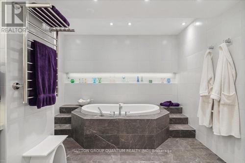 167 Santas Village Rd, Bracebridge, ON - Indoor Photo Showing Bathroom