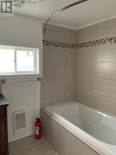 16 Powell'S Lane, Bonavista, NL - Indoor Photo Showing Bathroom
