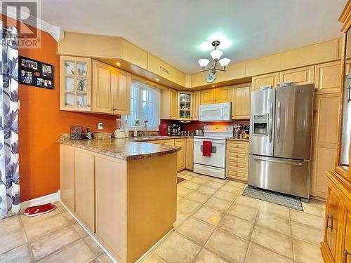 42 Main Road, Hodges Cove, NL - Indoor Photo Showing Kitchen