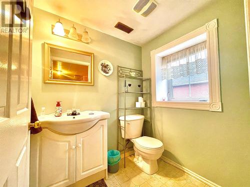 42 Main Road, Hodges Cove, NL - Indoor Photo Showing Bathroom