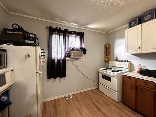 264 Cumberland Street N, Thunder Bay, ON - Indoor Photo Showing Kitchen