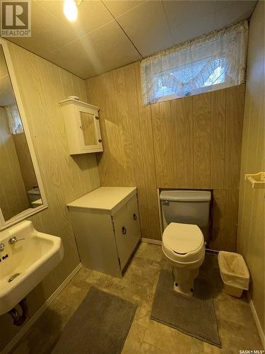 234 2Nd Avenue S, Norquay, SK - Indoor Photo Showing Bathroom