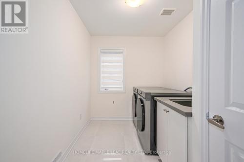 216 Warden St, Clearview, ON - Indoor Photo Showing Laundry Room