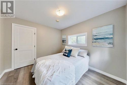 50 Paradise Drive, Northern Bruce Peninsula, ON - Indoor Photo Showing Bedroom