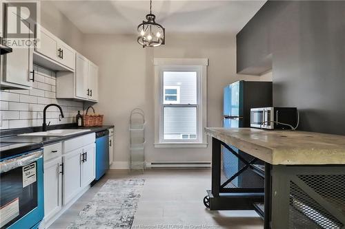 321 Robinson, Moncton, NB - Indoor Photo Showing Kitchen