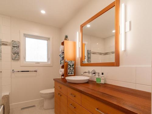 7 Glen Cameron Drive, Kenora, ON - Indoor Photo Showing Bathroom