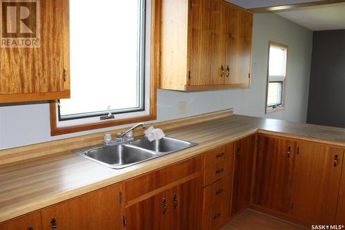 Oungre Acreage Rm Souris Valley #7 2 Storey, Oungre, SK - Indoor Photo Showing Kitchen With Double Sink