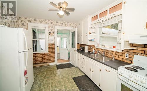 769 Central St, Centreville, NB - Indoor Photo Showing Kitchen With Double Sink