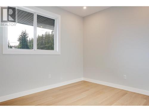 4944 Twedle Avenue, Terrace, BC - Indoor Photo Showing Other Room