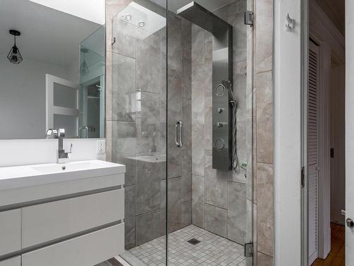 Salle de bains - 3476 Av. D'Oxford, Montréal (Côte-Des-Neiges/Notre-Dame-De-Grâce), QC - Indoor Photo Showing Bathroom