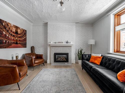 Salon - 3476 Av. D'Oxford, Montréal (Côte-Des-Neiges/Notre-Dame-De-Grâce), QC - Indoor Photo Showing Living Room With Fireplace