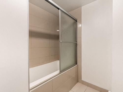 Bathroom - 912-235 Rue Peel, Montréal (Le Sud-Ouest), QC - Indoor Photo Showing Bathroom