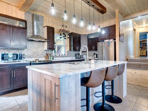 Cuisine - 1119 Petit Rang, Sainte-Clotilde-De-Horton, QC - Indoor Photo Showing Kitchen With Upgraded Kitchen