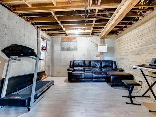 Salle familiale - 1119 Petit Rang, Sainte-Clotilde-De-Horton, QC - Indoor Photo Showing Basement