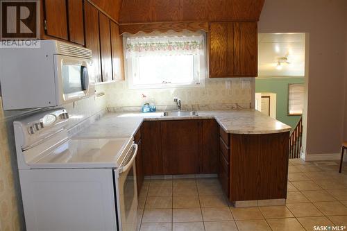 Oungre Acreage Rm Souris Valley #7 Bungalow, Souris Valley Rm No. 7, SK - Indoor Photo Showing Kitchen