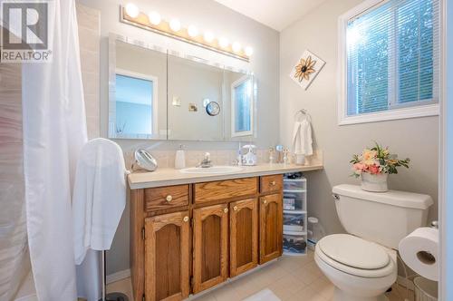 1280 Johnson Road, Penticton, BC - Indoor Photo Showing Bathroom
