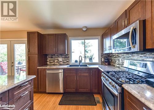 8 Rosemary Road, Orillia, ON - Indoor Photo Showing Kitchen With Double Sink