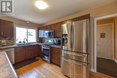 8 Rosemary Rd, Orillia, ON - Indoor Photo Showing Kitchen