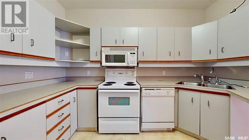 901 1867 Hamilton Street, Regina, SK - Indoor Photo Showing Kitchen With Double Sink