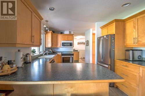 5225 Cunningham Road, Vernon, BC - Indoor Photo Showing Kitchen