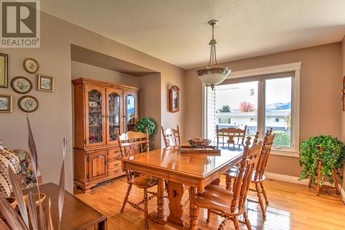 5225 Cunningham Road, Vernon, BC - Indoor Photo Showing Dining Room