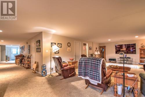 5225 Cunningham Road, Vernon, BC - Indoor Photo Showing Other Room