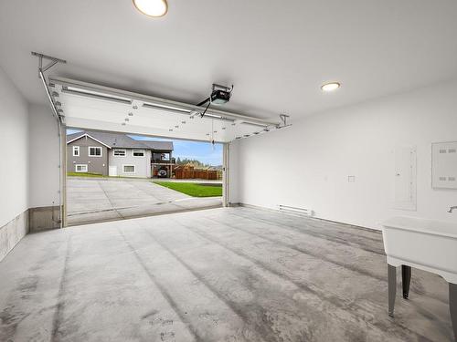 4010 Southwalk Dr, Courtenay, BC - Indoor Photo Showing Garage