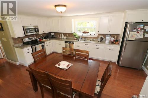 119 Hill Road, Grand Manan, NB - Indoor Photo Showing Kitchen With Double Sink