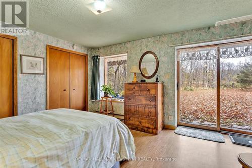 720 County Road 507, Galway-Cavendish And Harvey, ON - Indoor Photo Showing Bedroom