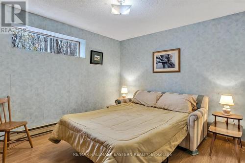 720 County Road 507, Galway-Cavendish And Harvey, ON - Indoor Photo Showing Bedroom