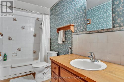 720 County Road 507, Galway-Cavendish And Harvey, ON - Indoor Photo Showing Bathroom